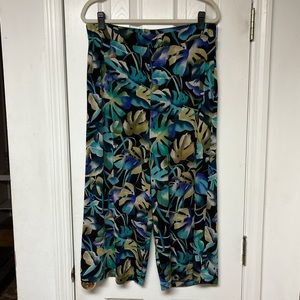 Chico’s Travelers Palm Leaf Print Wide Leg Palazzo Crop Pants